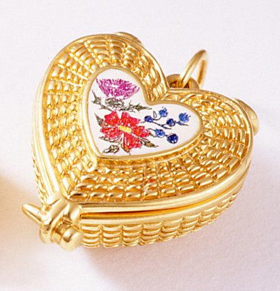 14k Heart Shape Basket with Handcrafted Scrimshaw 3/4