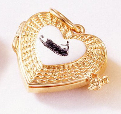 14k Heart Shape Basket Weave Locket with Handcrafted Scrimshaw 3/4